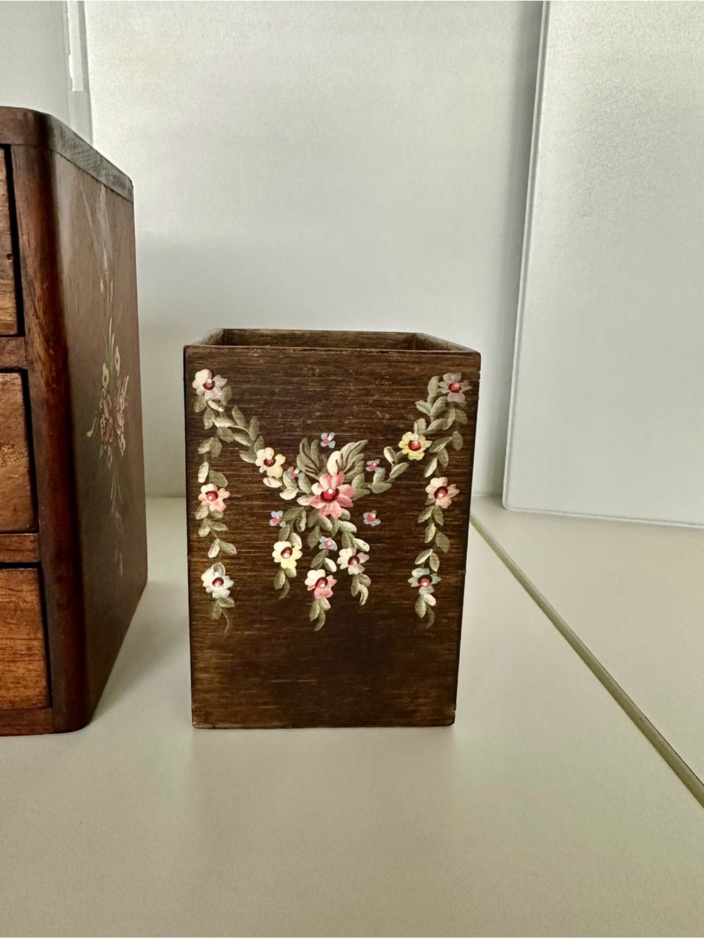 Wooden Hand Painted Flower Storage 3-Drawer and Pen/Pencil Hand Painted Cup - Picture 11 of 11